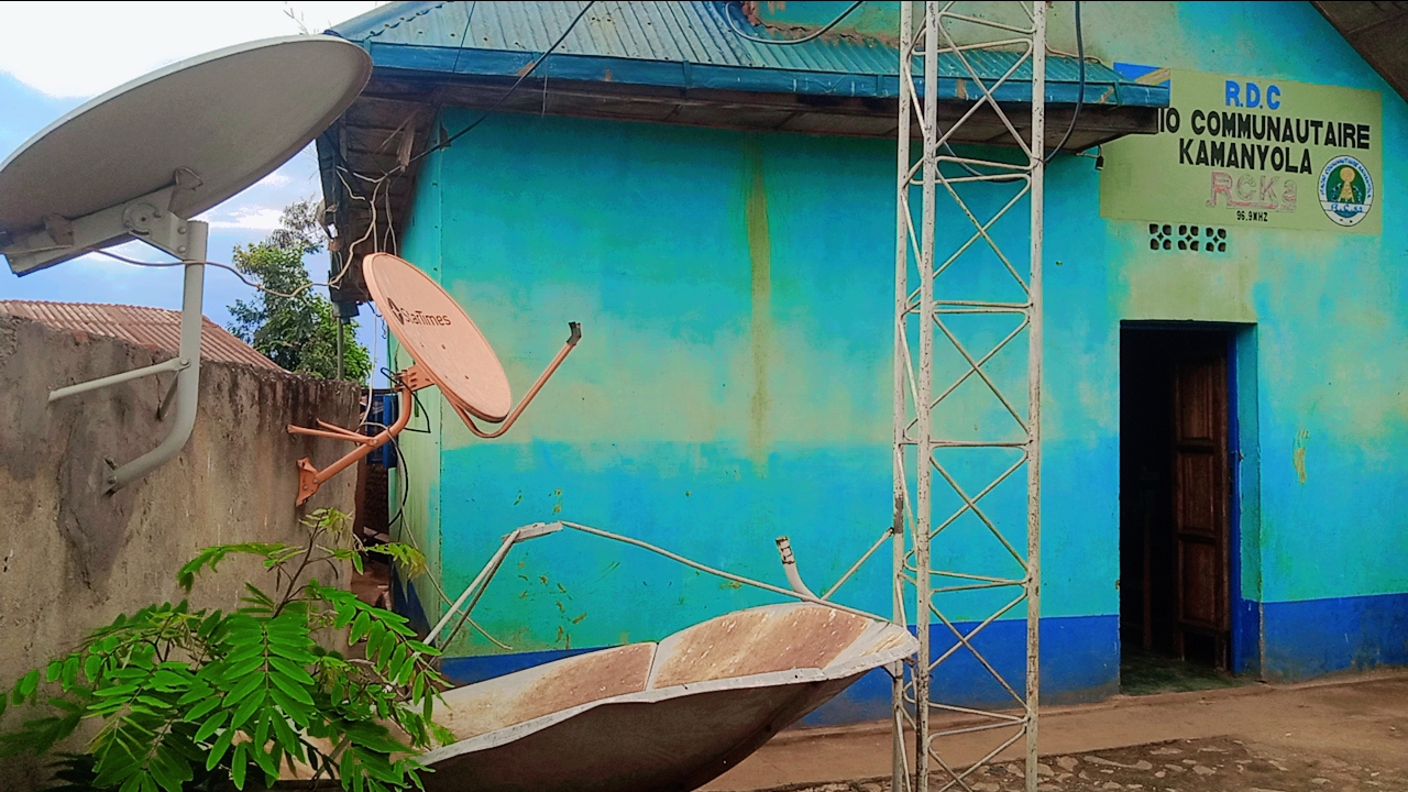 Kamanyola:Sabotage des antennes relais de la RCKA, plusieurs équipements emportés.